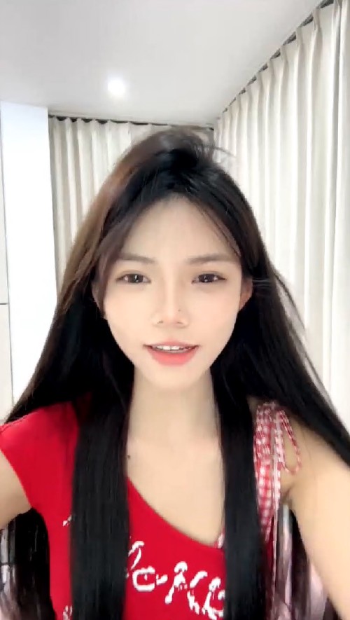 哇 好嫩 气质校花长相甜美【咪咪酱】极品身材大长腿皮肤好百褶 逼毛稀疏有型嫩嫩的小穴敞开好粉 (1)