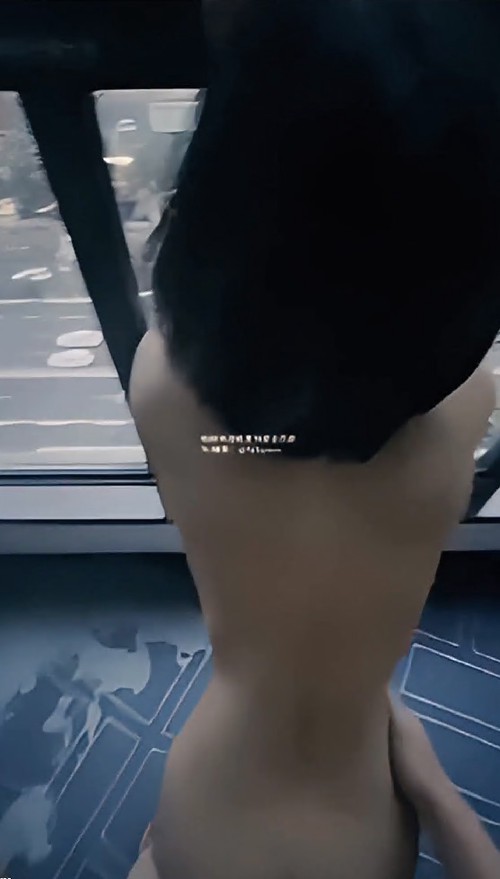 真实约啪大神【杭州炮哥】和一个社交软件上认识的短发气质嫩妹，酒店落地窗爆操