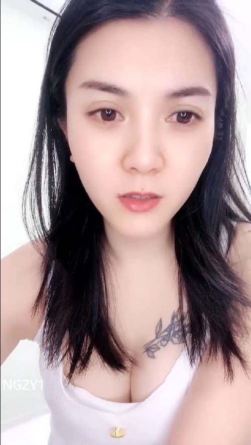 青春嫩妹脱衣裸舞磨豆腐多人运动调教骑乘后入3