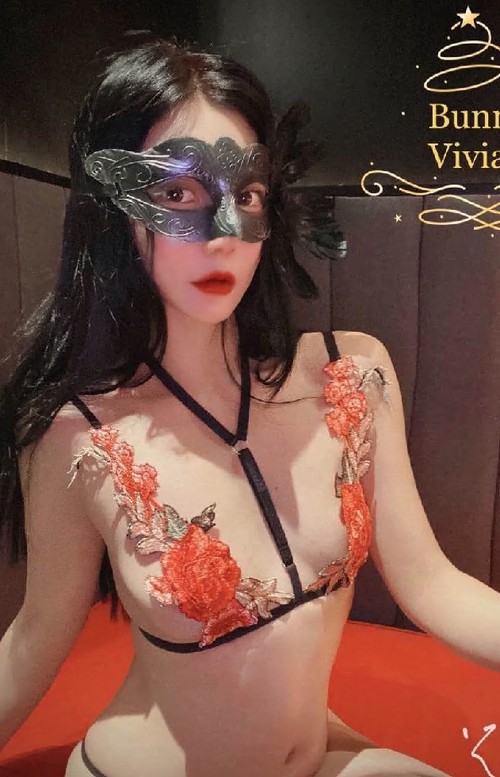 新年比基尼 绝美长腿御姐『Vivian』