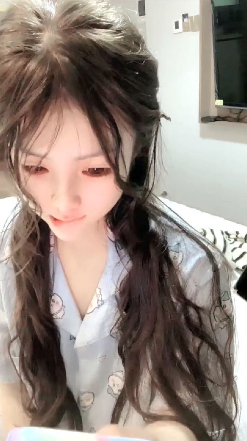 正点校花拉闺蜜下海双修【1点萝】双女神尺度全开 黑丝嫩穴太养眼 骚舞叠罗汉道具自慰