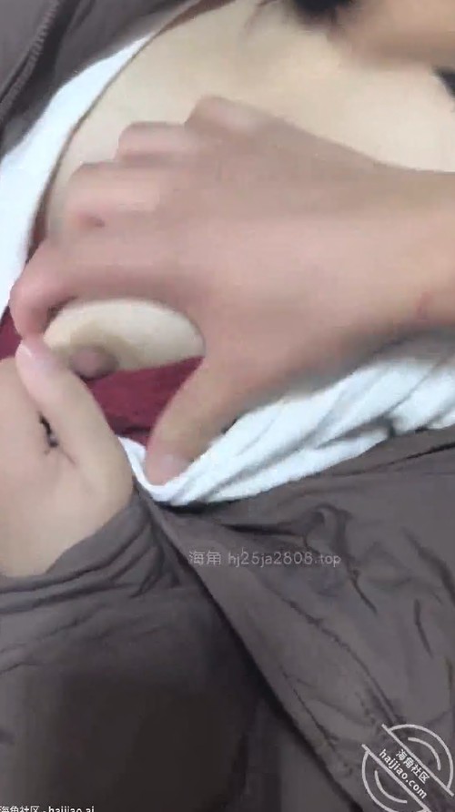 收费钻石贴②，后入大奶子嫂子把精液都射在了嫂子的蜜臀上1