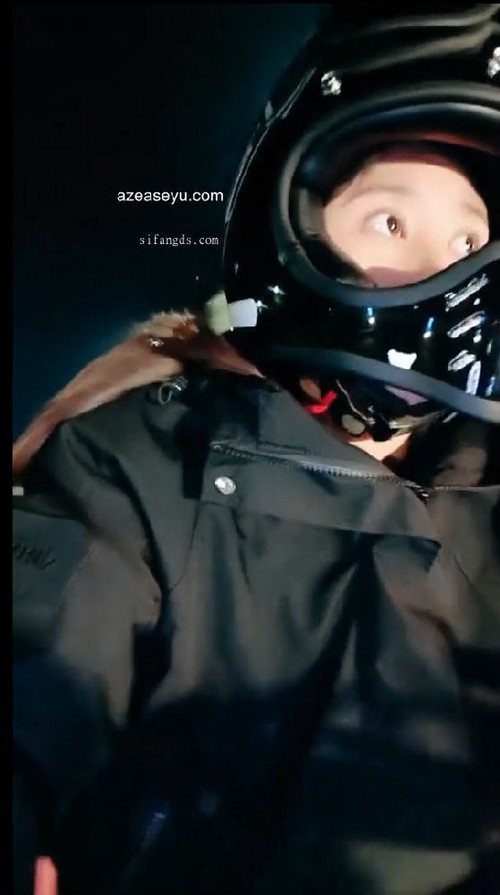 户外乱伦小少妇【大啾啾】赶在大姨妈之前和21岁大屌弟弟打野战