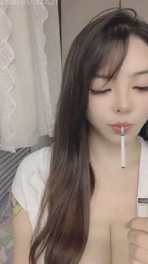 天然核弹爆乳女神！揉奶诱惑【炸土豆】完美颜值~淫液拉丝跳蛋自慰1