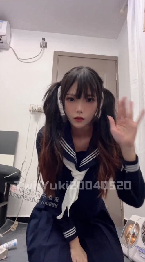 超人气反差萌妹，露脸福利姬【甜筒yuki】付费私拍②，裸舞自慰放尿洗澡，又纯又骚，太顶了3