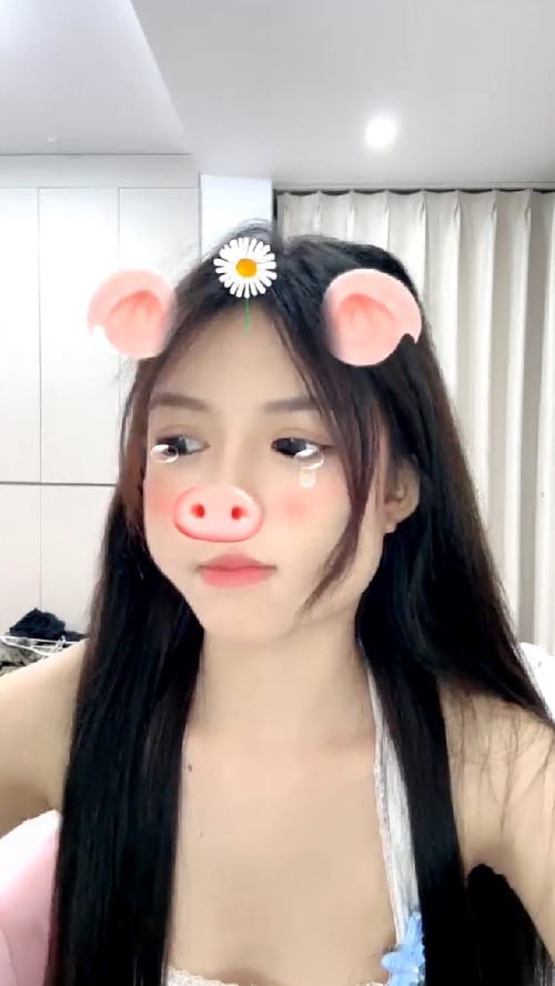 哇 好嫩 气质校花长相甜美【咪咪酱】极品身材大长腿皮肤好百褶 逼毛稀疏有型嫩嫩的小穴敞开好粉 (2)