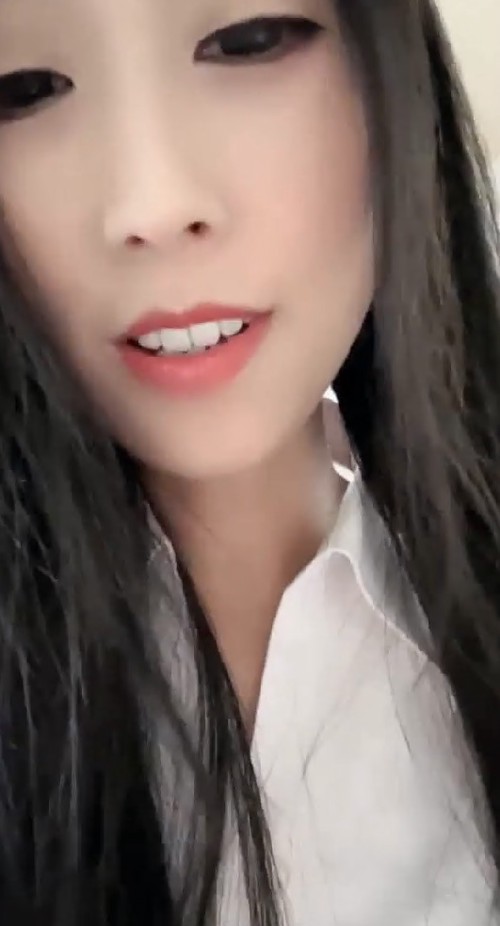 欲火难忍勾搭同事上门尽情嗦鸡巴又被内射1