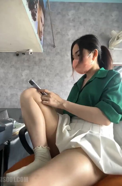 极品SPA馆小妈感少妇技师「BEAUTYSPA-EIRA」店里露出自慰虐阴，手指跳蛋抽插阴道，小穴高潮喷水