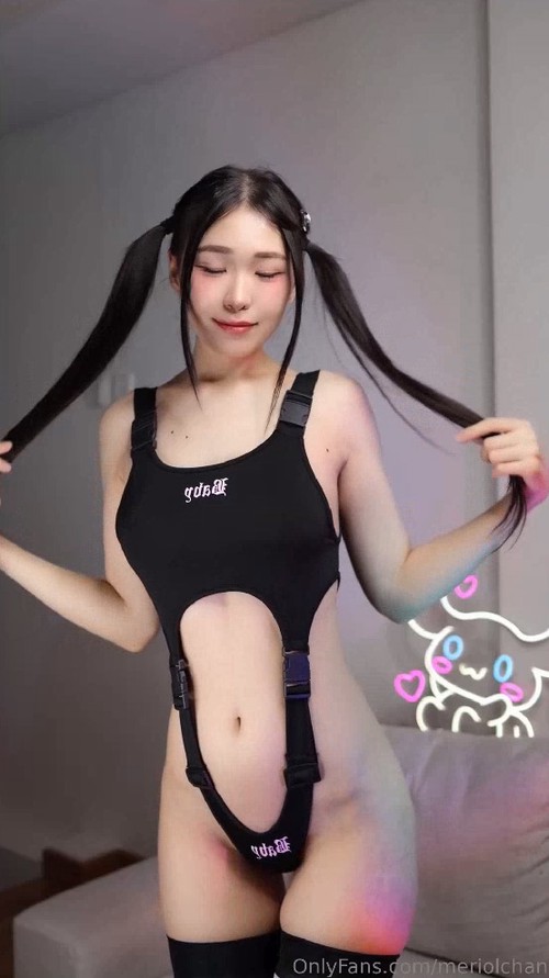 高颜值身材火辣御姐Coser「meriolchan」OF露脸大尺度私拍 又纯又欲阿黑颜视觉效果拉满【第三弹】3