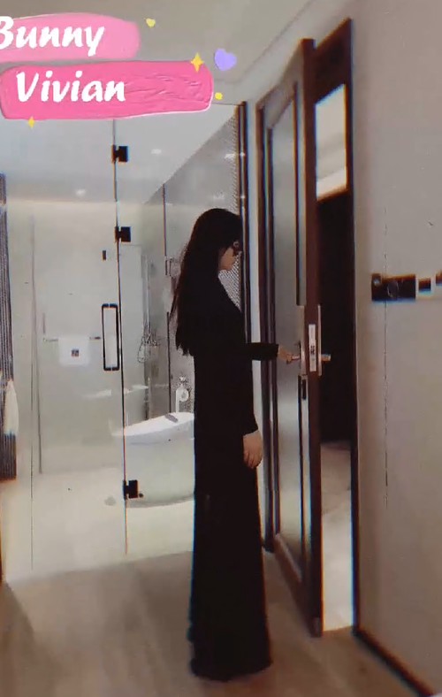 黑丝睡衣 绝美长腿御姐『Vivian』