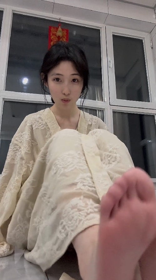 抖音微博究极反差高颜露脸女大【张人o】无水隐私流出②，宿舍自慰性爱，典型表里不一母狗3