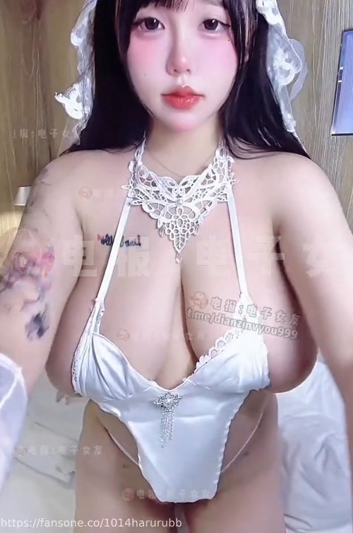 噜FO单片高价付费解锁视频，六月花嫁，白丝袜白手套，乳摇阿黑颜自摸