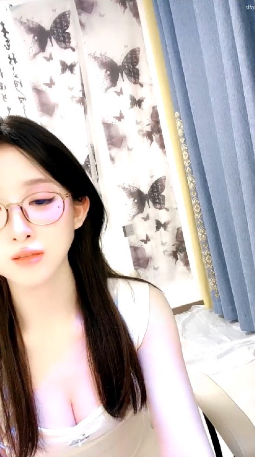 顶级魅惑尤物 骚到骨子里道具狂鲁激发荷而蒙揉穴