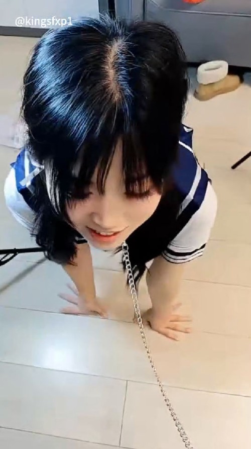 极品大奶女神狗链锁脖 大奶子狂甩乳交口交样样精通含着口球淫荡的口水拉成细丝缓缓低落自慰流浆