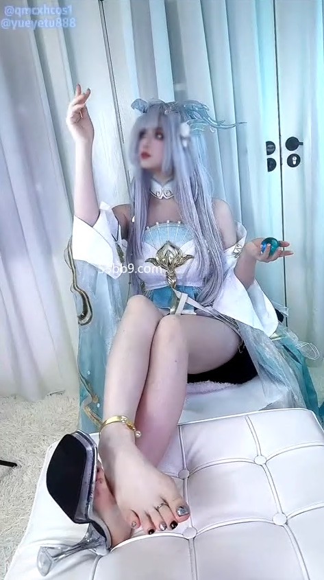 cos西施用小脚榨精你个废物 月野兔崽子