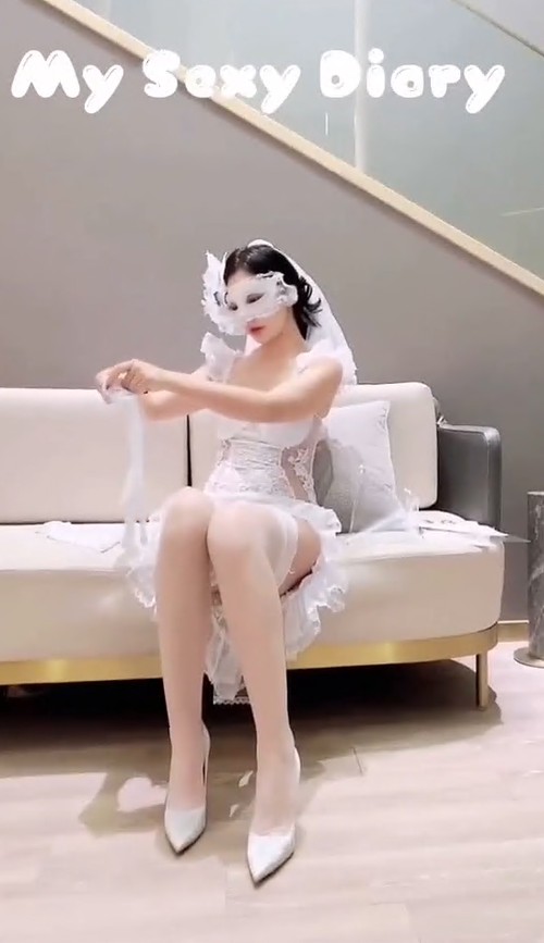 婚礼前夜 绝美长腿御姐『Vivian』