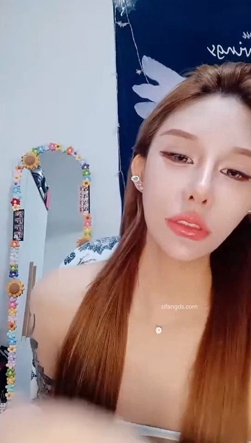 网红模特~! 天然美乳~美腿丝袜~跳蛋狂震~3